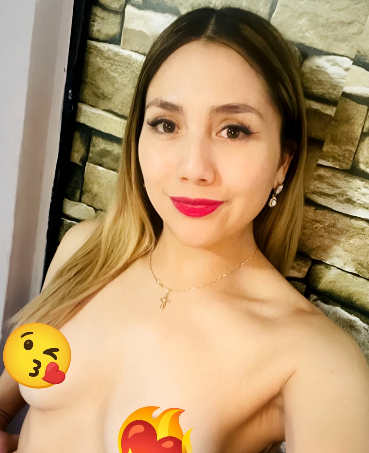 カッコールド・プラウドリー・ショウズ・オフ・ヒズ・ノーティー・エキシビショニスト・ガールフレンド・サラヒ 9