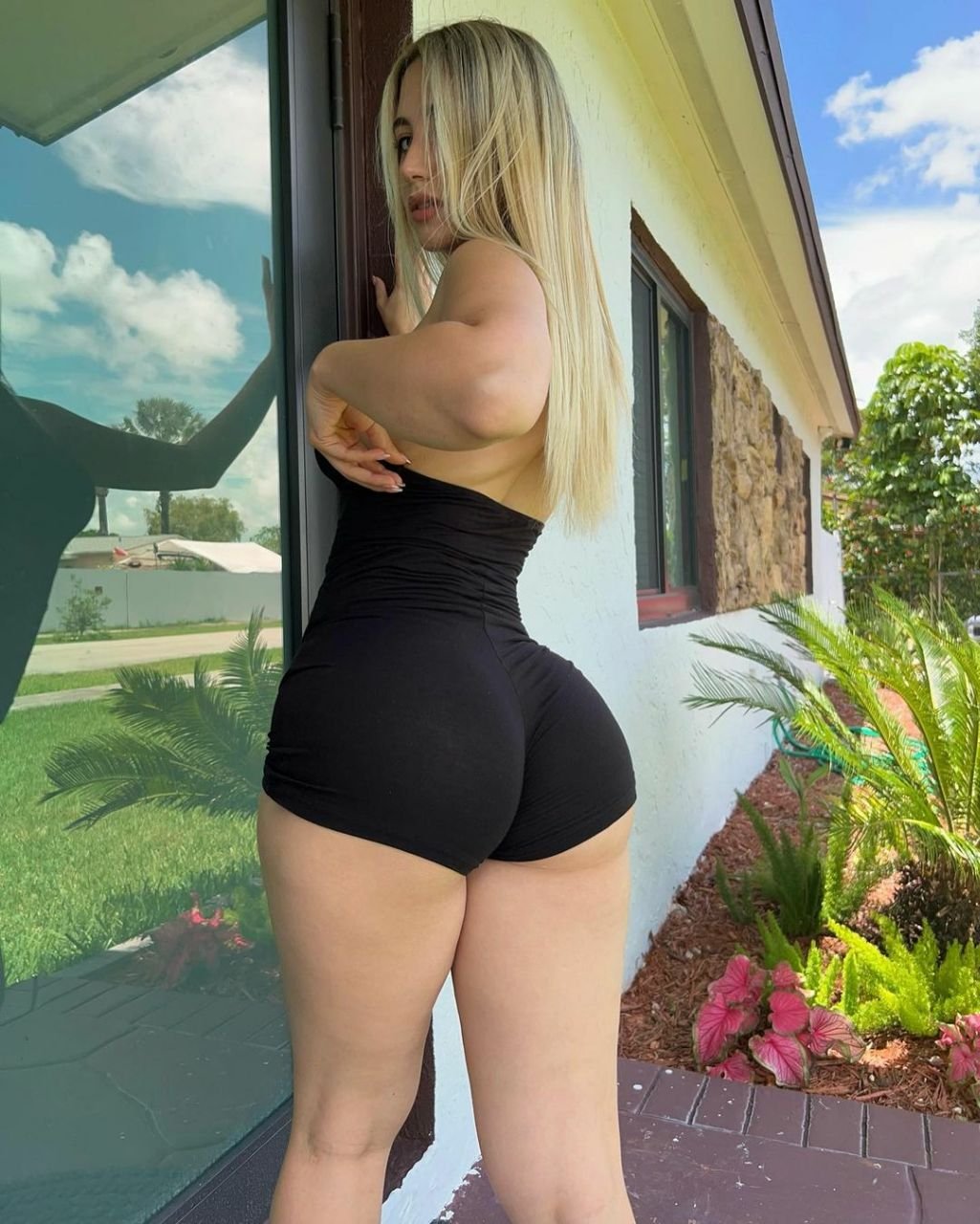 bella bionda con corpo perfetto 63