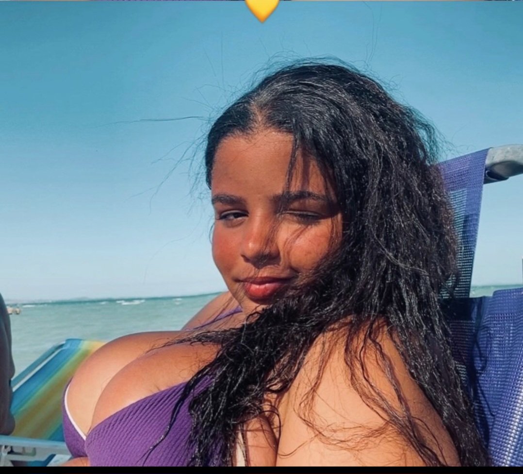 Big Titted Thick Instagram Goddess Showing Off Her Curves 1