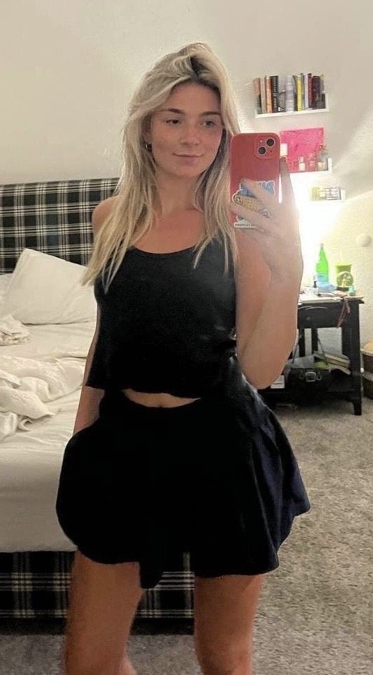 Juicy Little Natural Blonde Snapchat Playgirl Showing Off In Sexy Bikini Selfies 9