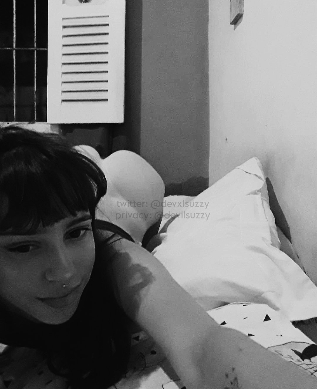 ノビーニャ・デビルサシー・ビューティー・マスターベイティング・アンド・セルフィー・焦らしイング・ライク・ア・プロ 4