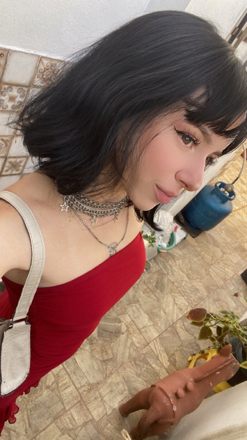 ノビーニャ・デビルサシー・ビューティー・マスターベイティング・アンド・セルフィー・焦らしイング・ライク・ア・プロ 5