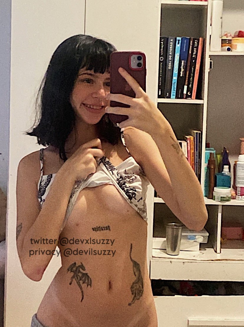 ノビーニャ・デビルサシー・ビューティー・マスターベイティング・アンド・セルフィー・焦らしイング・ライク・ア・プロ 21