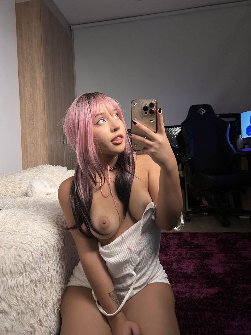 Cute Brunette Ana Nunez Pleasing Herself With Sweet Passion 5