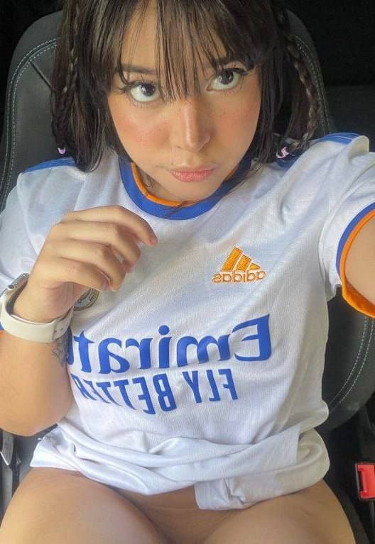 Cute Brunette Ana Nunez Pleasing Herself With Sweet Passion 30