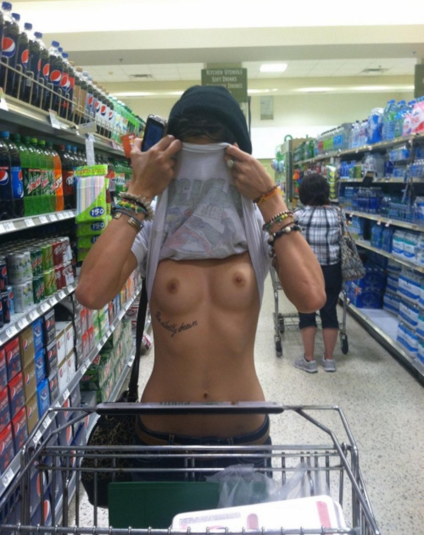 スニーキー・パブリック・フラッシュ・ザットル・メイク・ユー・ウィッシュ・ユー・ワー・ゼア・ウォッチング 13