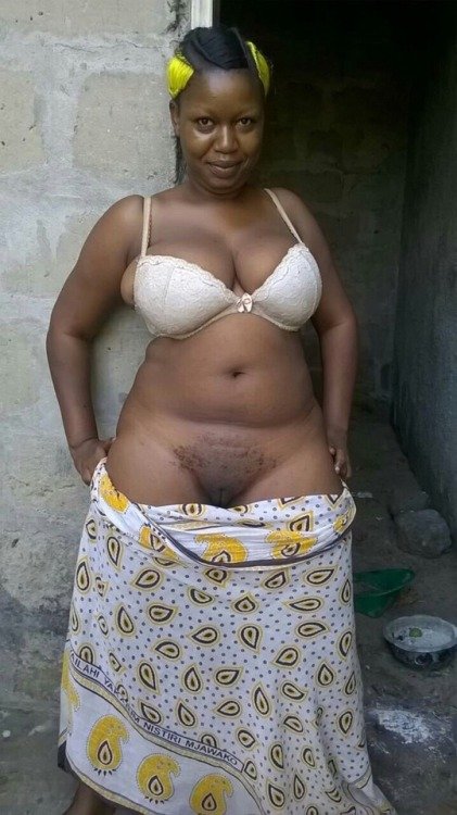 E.A.M.G. Pokazuje Twat Dump trzy 68