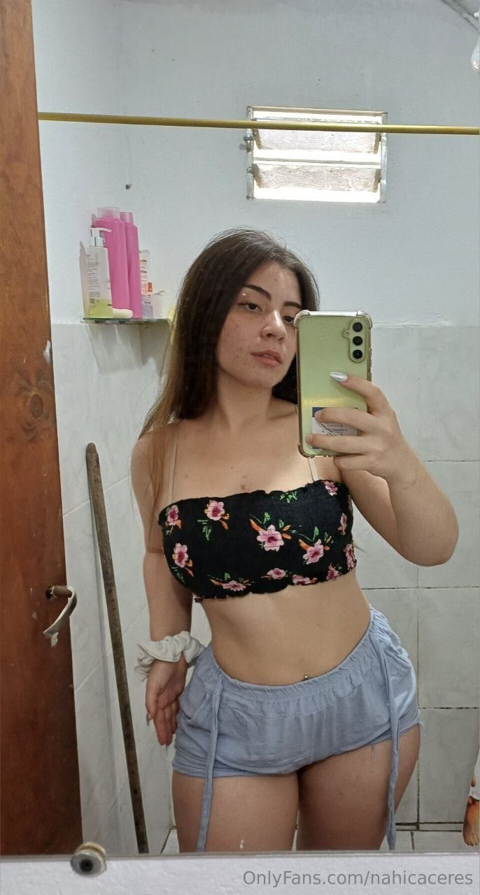 Nahii caceres argentina con terrible culo 2 28