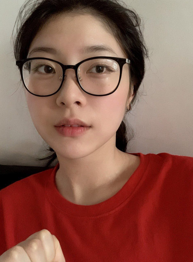 fidanzata asiatica arrapata e nerd⠀ 14
