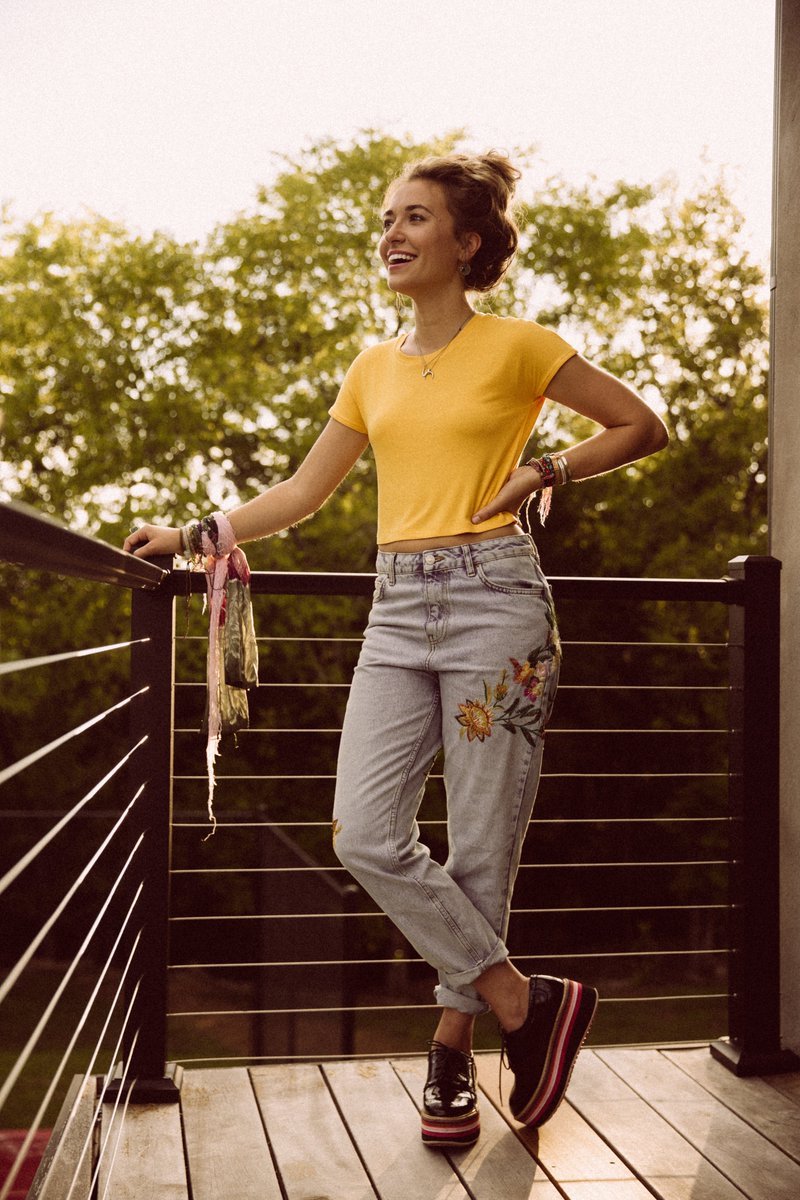 Leaked: Lauren Daigle Looking Hot As Hell And Covered In Cum 5