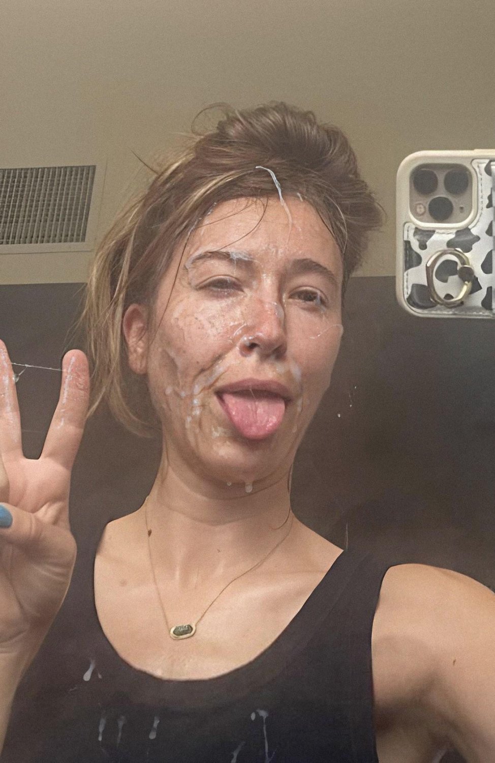 Leaked: Lauren Daigle Looking Hot As Hell And Covered In Cum 17