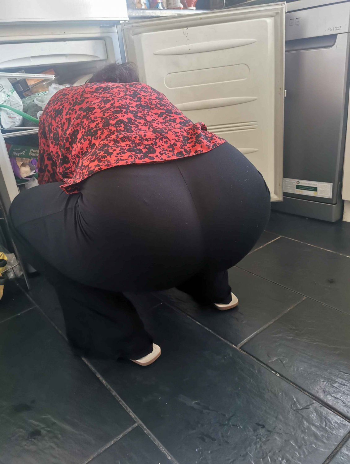 More Secret Shots Of That Thick Milf Showing Off Her Ass 1