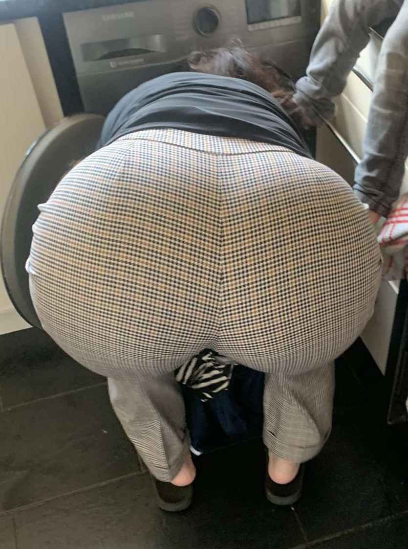 More Secret Shots Of That Thick Milf Showing Off Her Ass 5