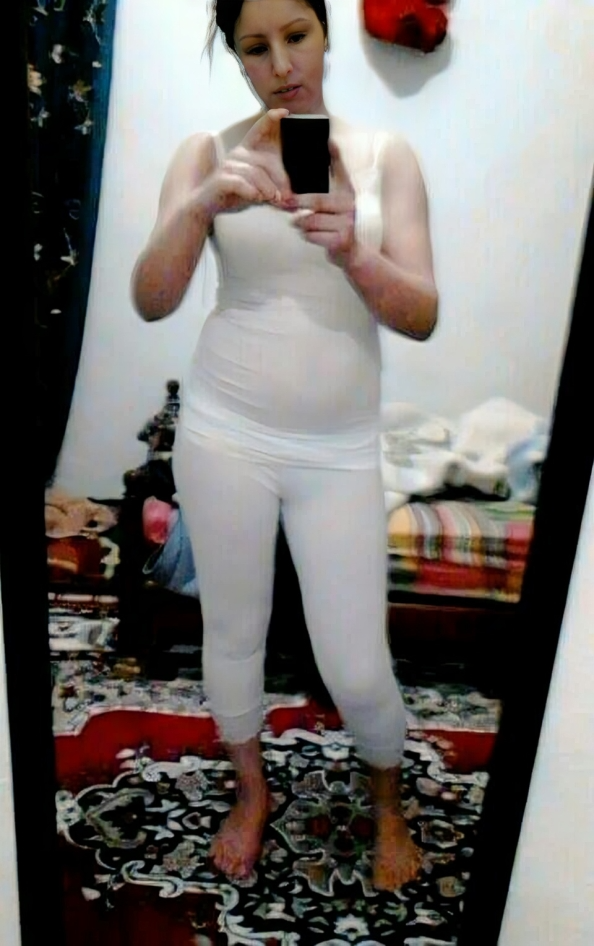Another Hijabi Stunner Showing Her Forbidden Curves 5