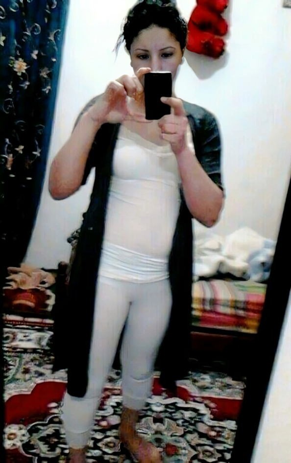 Another Hijabi Stunner Showing Her Forbidden Curves 8
