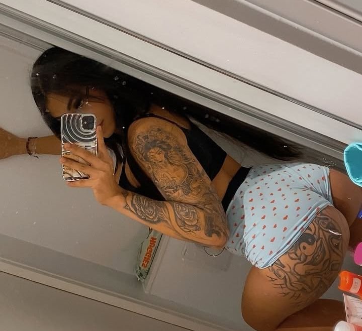 Anyone Have More Hot Leaks Of This Juicy Trans Beauty? 4