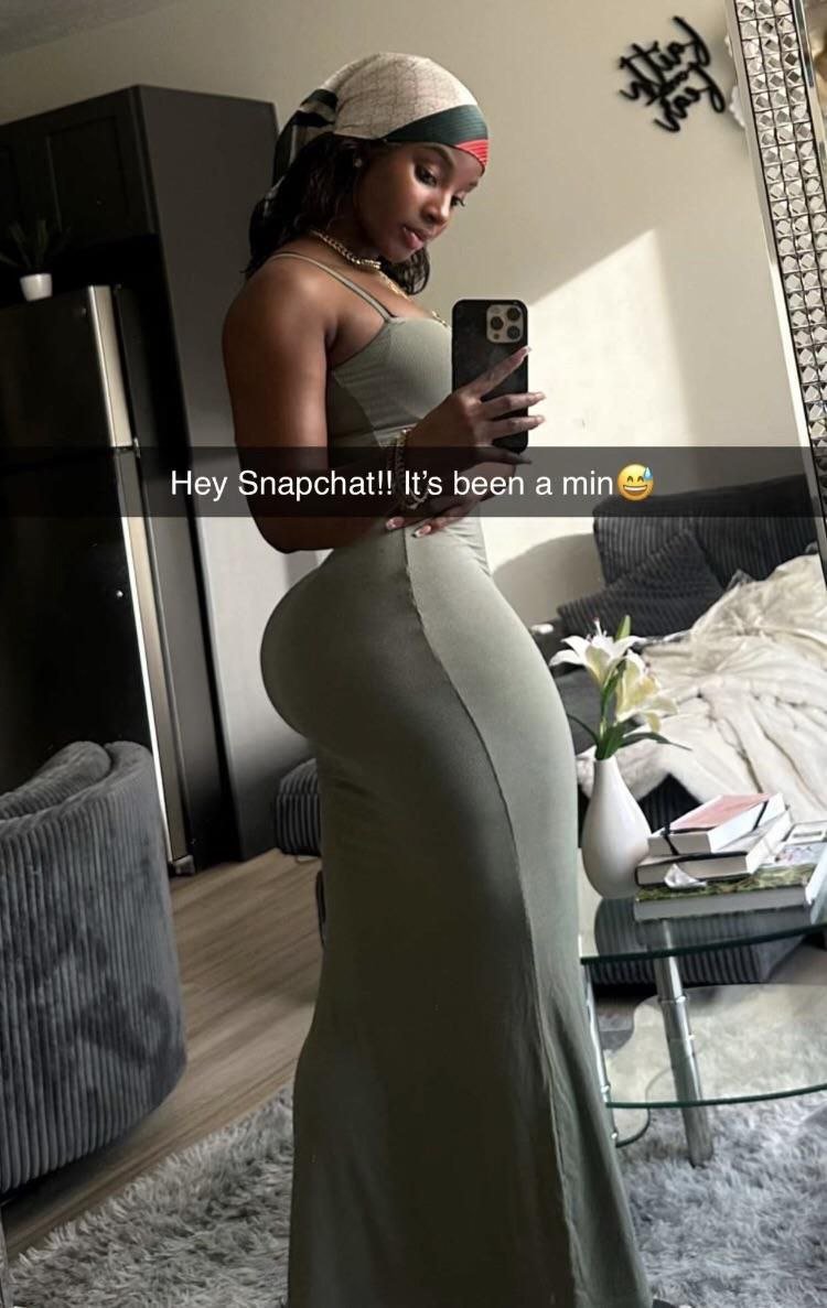Sl@yy Kelly Twerking Her Ebony Ass Like A True Goddess 3