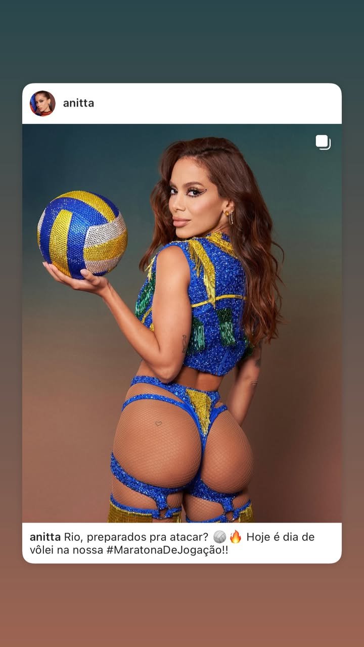 Brazilian Singer Shaking That Massive Butt Like A Goddess 4