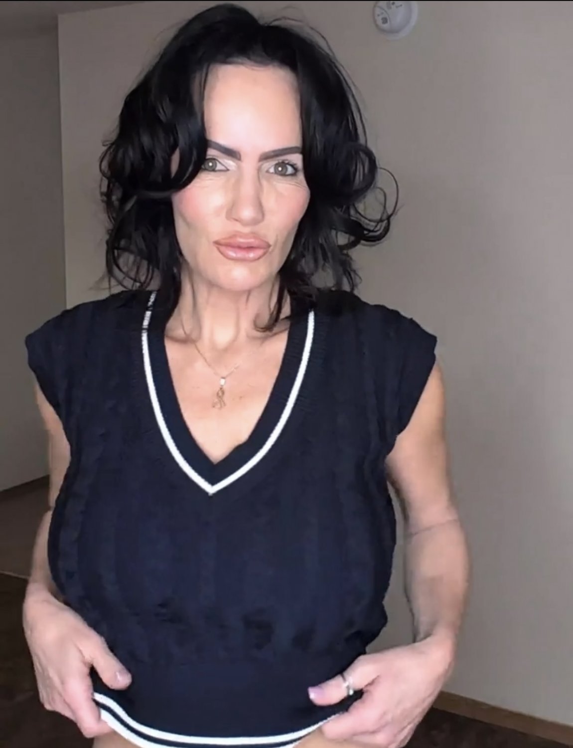 Slutty 53 Jahr alt gilf mit bangin Körper 8