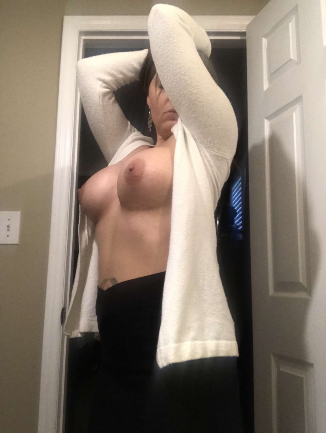 Mehr große Titten Hure, überprüfen Sie meine Seite für das 1. Album 20