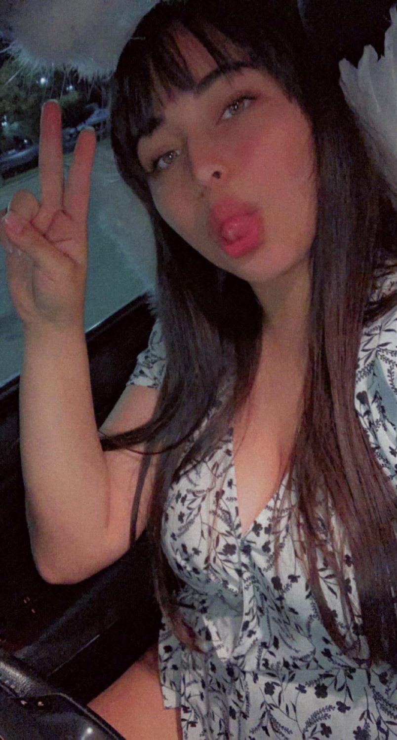 Selfie Queen With Big Natural Tits Ready To Break The Internet 2