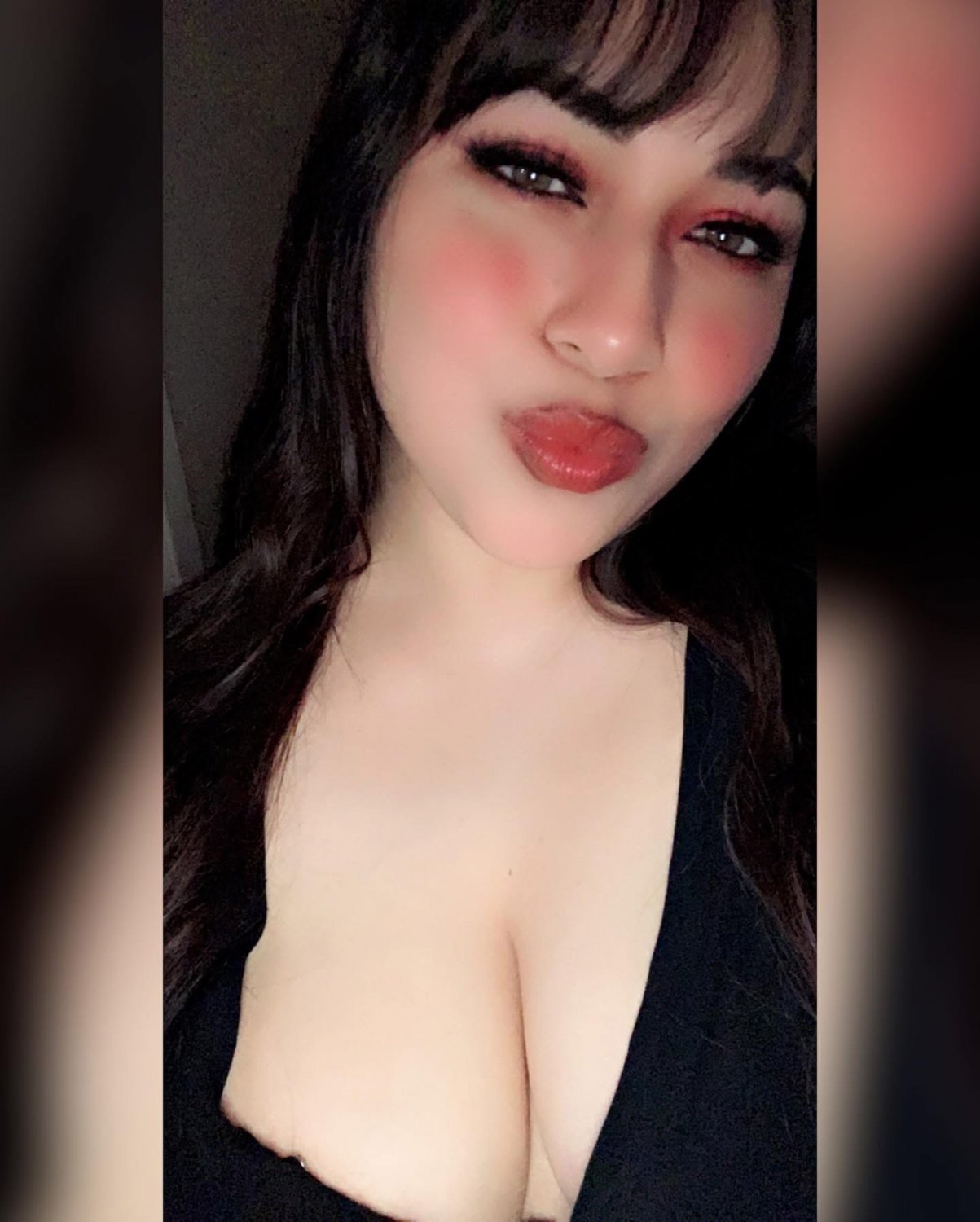 Selfie Queen With Big Natural Tits Ready To Break The Internet 12