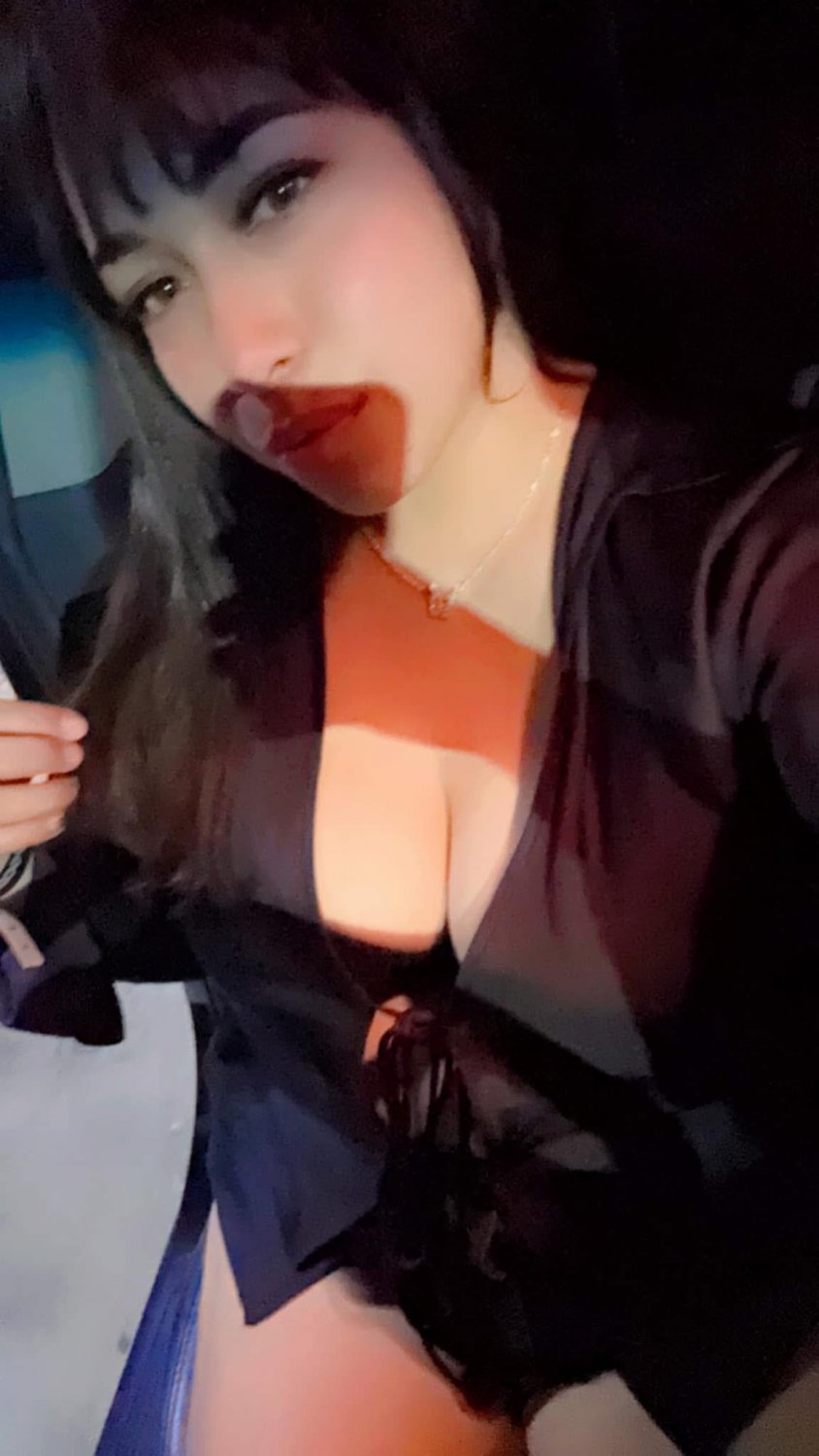 Selfie Queen With Big Natural Tits Ready To Break The Internet 15