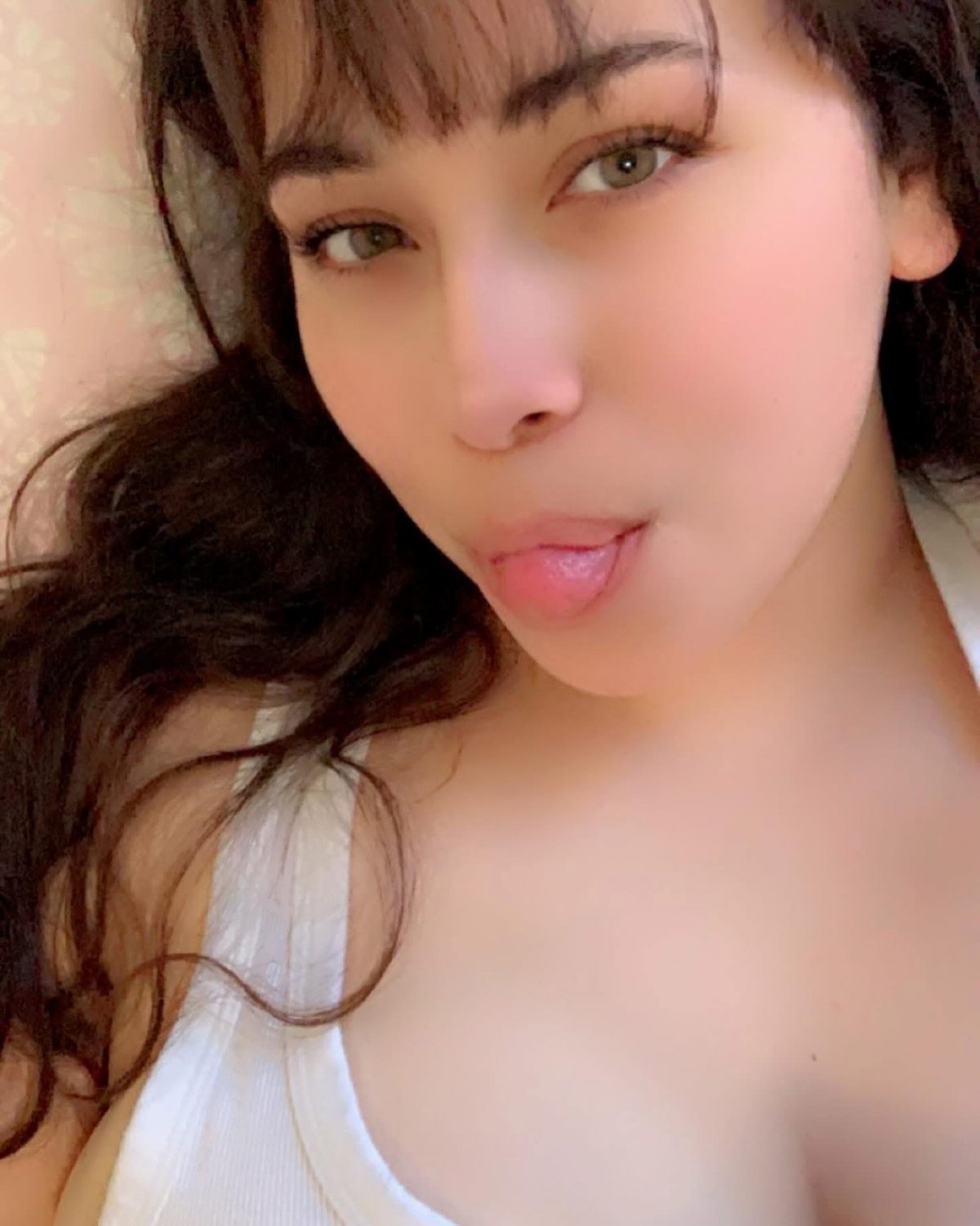 Selfie Queen With Big Natural Tits Ready To Break The Internet 18