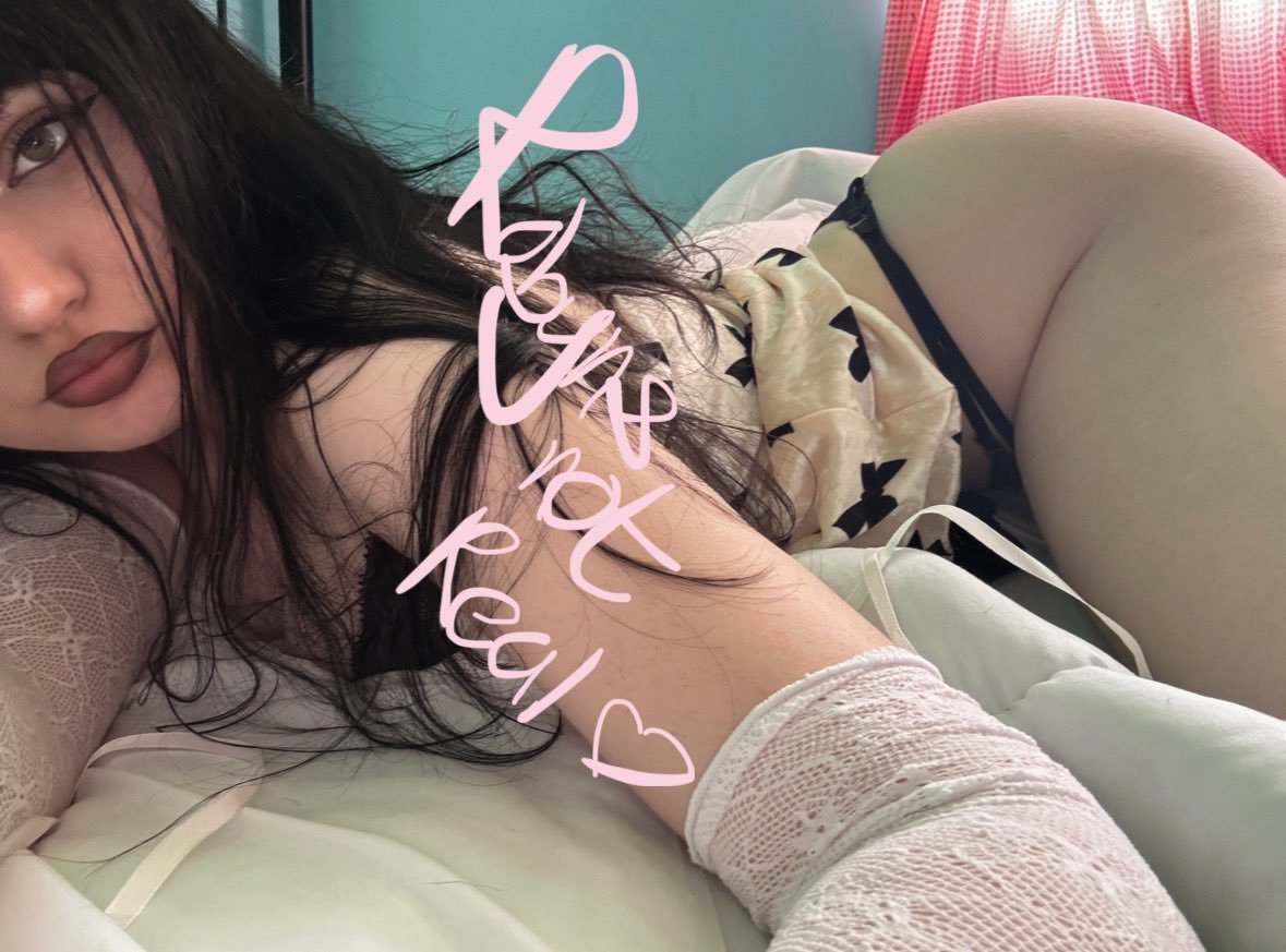 i90400 ❄️🐰ROBYN 56