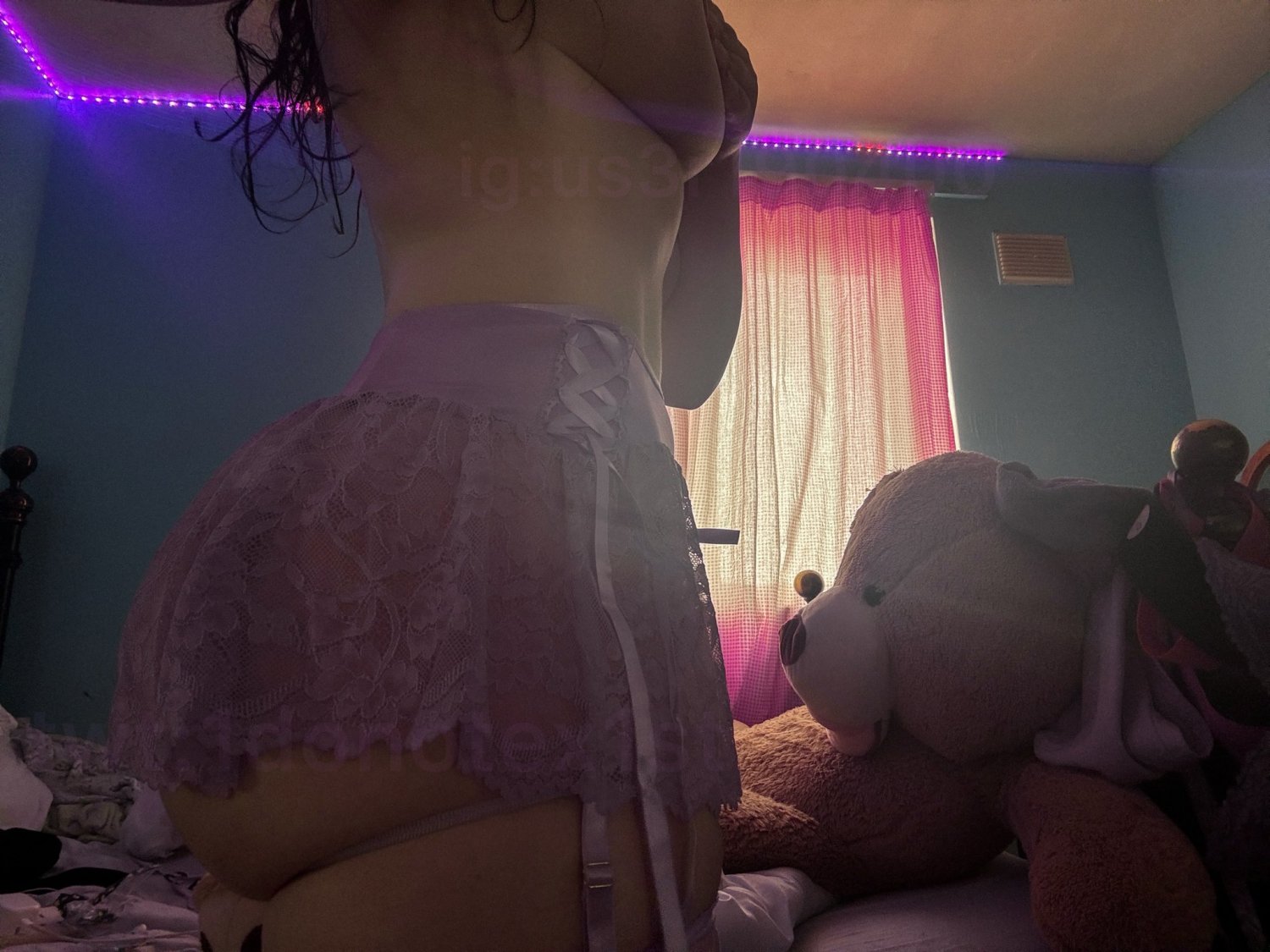 i90400 ❄️🐰ROBYN 60