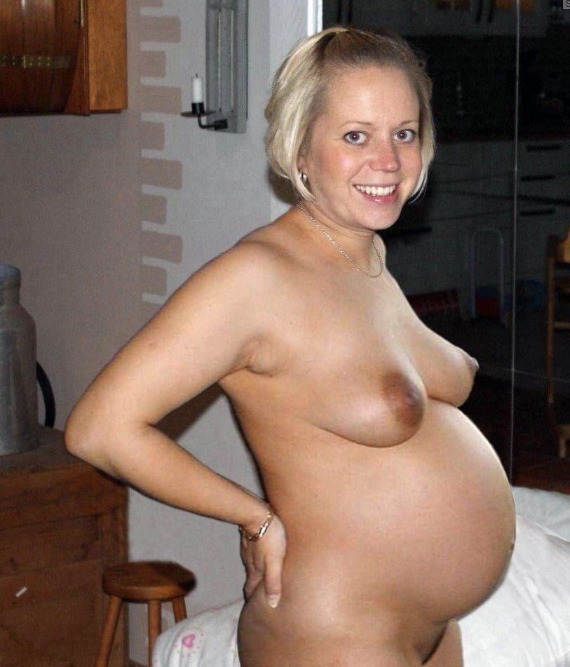 カービー・プレグナント・ミルフ・ショウズ・オフ・ハー・マチュア・センシュアリティー・イン・スティーミー・プレイ 48