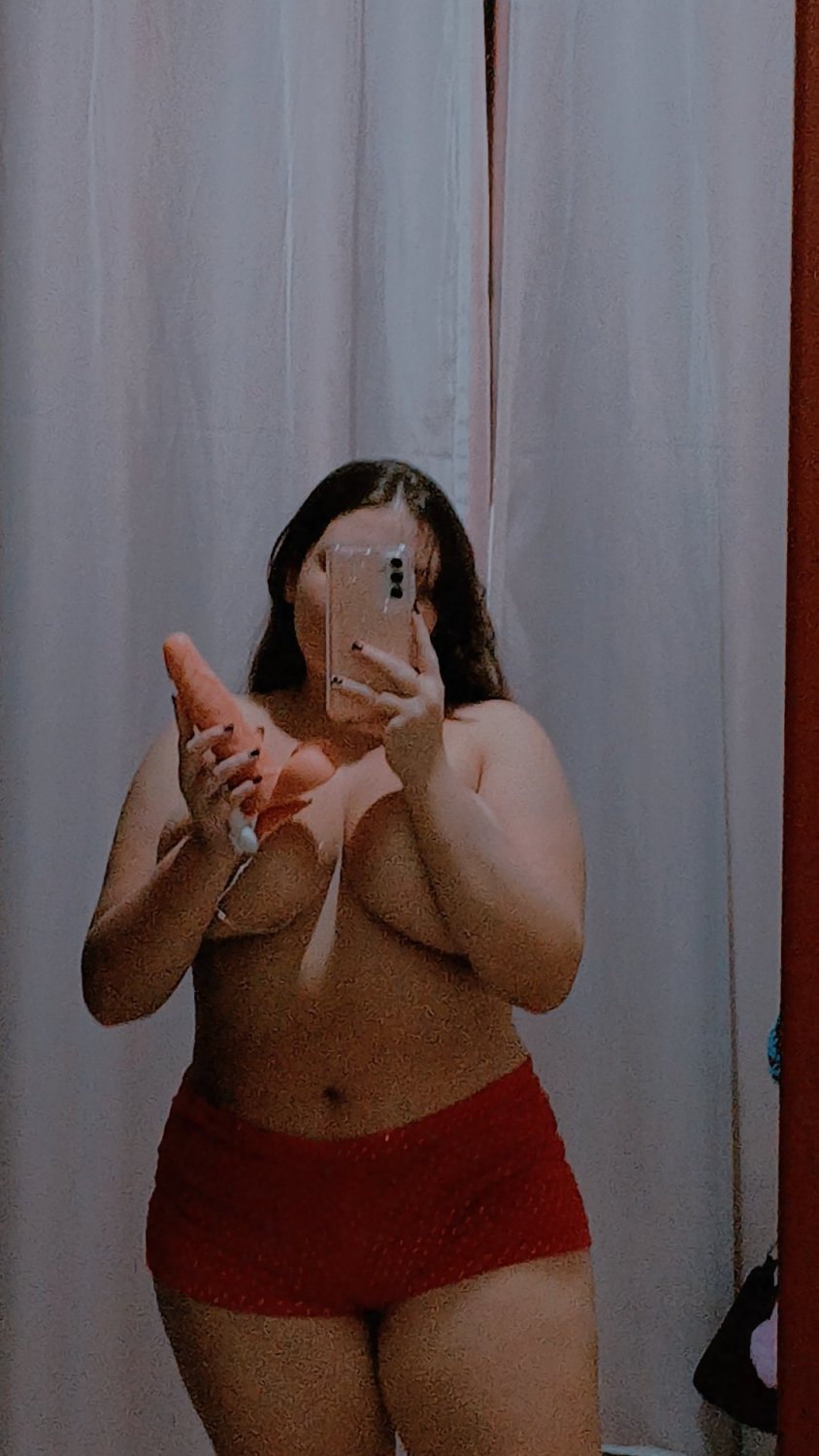 Chubby Naughty Snow White Princess With A Big Juicy Latina Ass 5