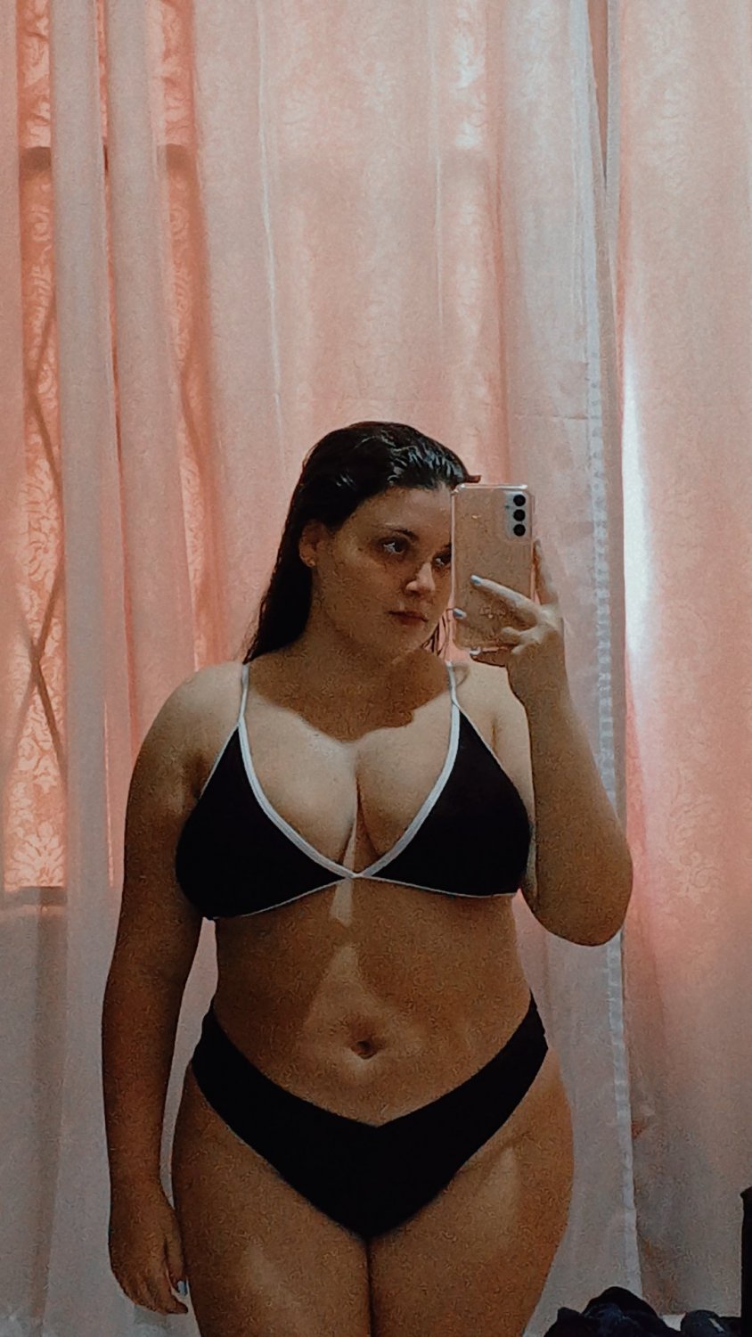 Chubby Naughty Snow White Princess With A Big Juicy Latina Ass 9