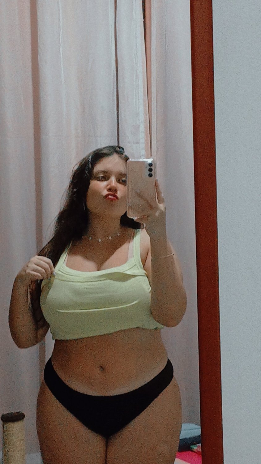 Chubby Naughty Snow White Princess With A Big Juicy Latina Ass 10