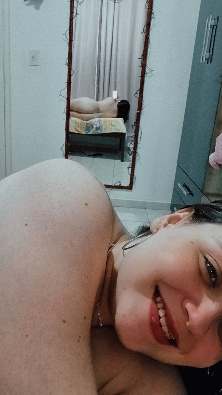 Chubby Naughty Snow White Princess With A Big Juicy Latina Ass 18