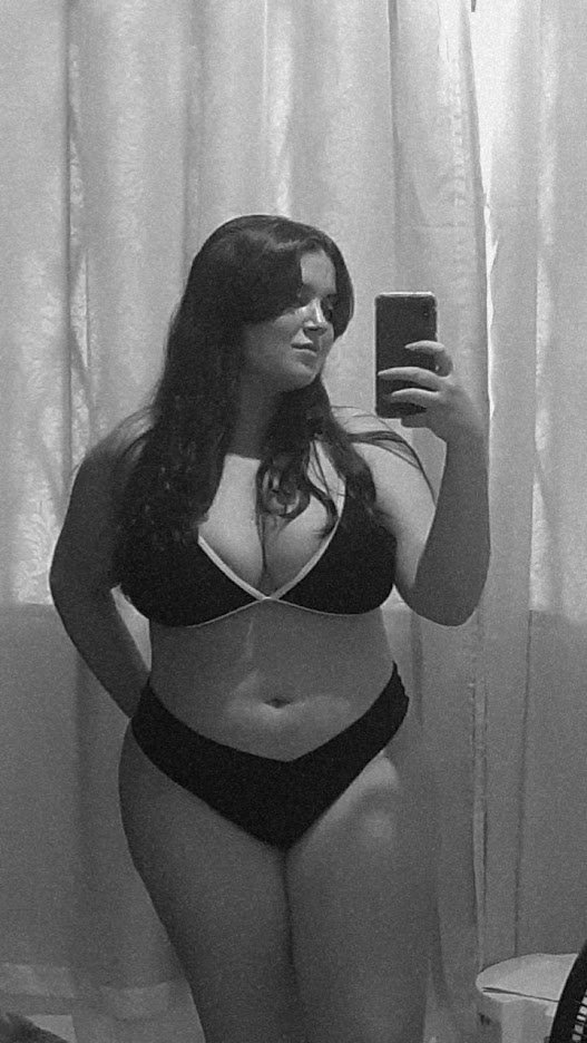 Chubby Naughty Snow White Princess With A Big Juicy Latina Ass 28