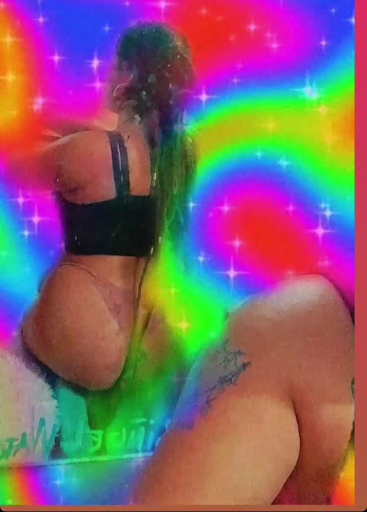 Morena Chilean Cutie Showing Off Her Huge Ass And Sexy Soles 10