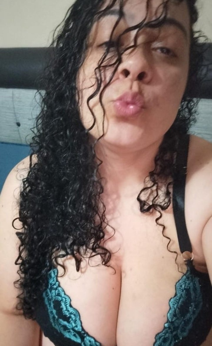 Chubby Babe Bringing All The Curves And Confidence 1
