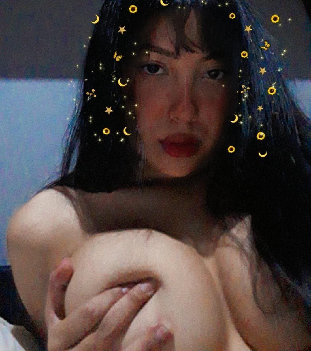 Pastor's Daughter Lov_Lilith Leaks Her Dirty Side 13