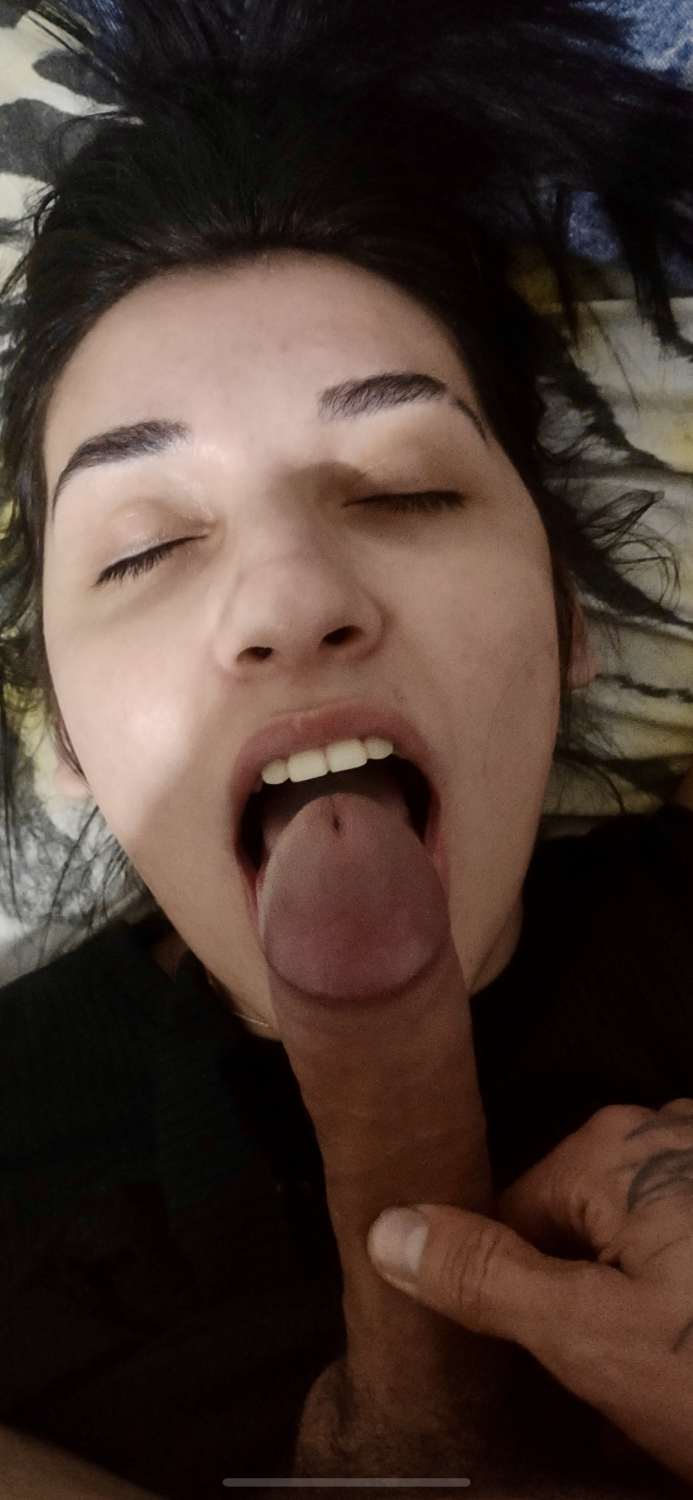 My Wife Sucking Cock Like She’s Thirsty For Hot Milk 4