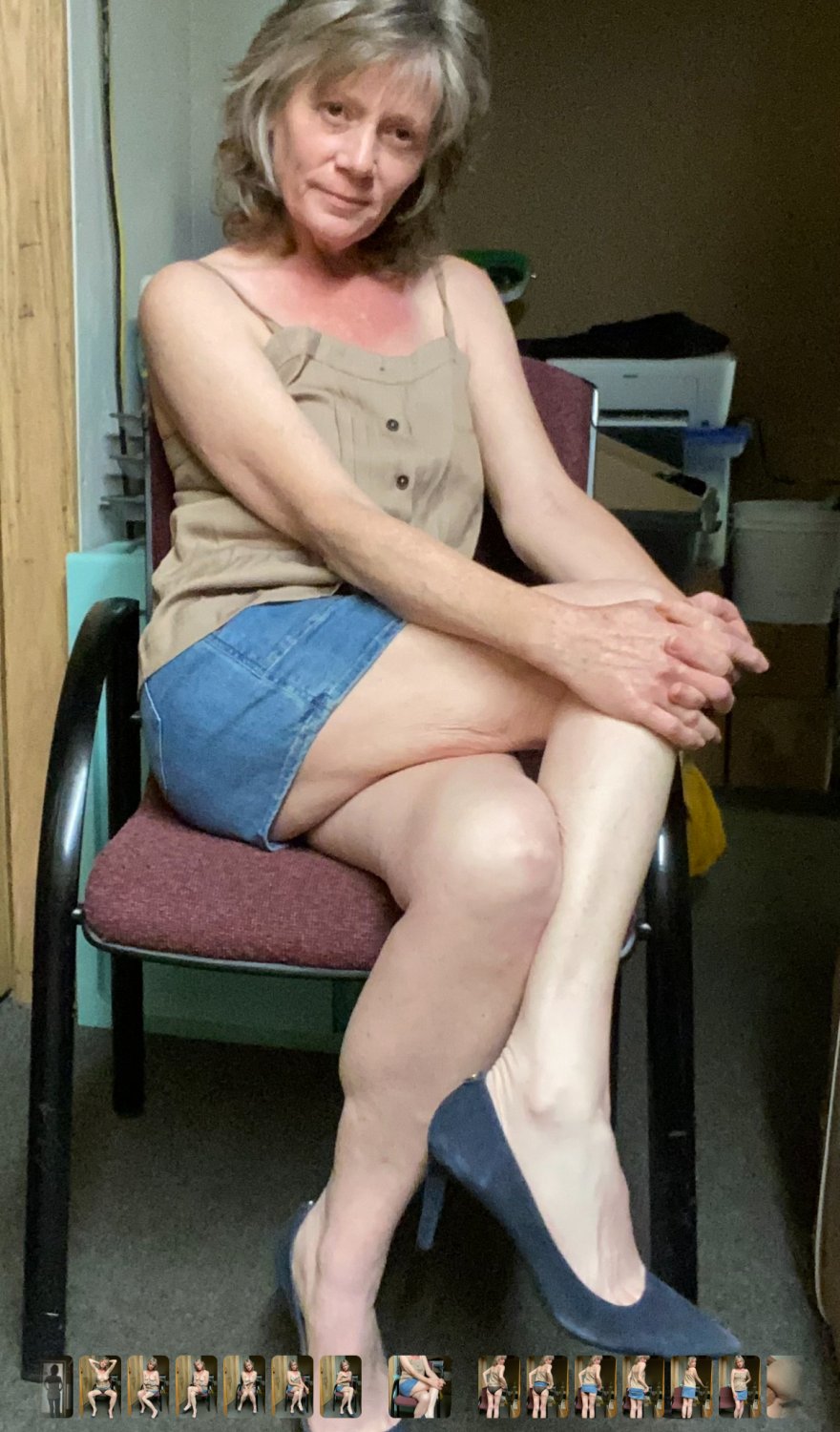 Slutty Mom Rides Her Own Uncle And Loves Every Moment 2