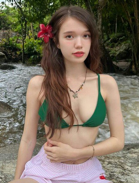 Jessica Areeya Moss — Full Wild UK-Thai Collection ???? 79