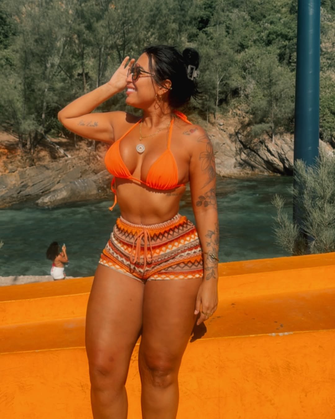 Gi Souza, Morena Linda, Shaking Her Curves And Stealing Hearts 20
