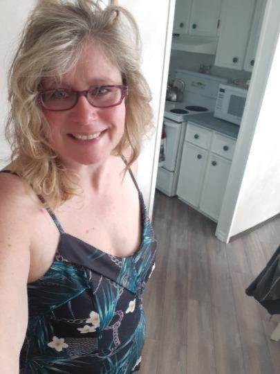 MILF Glenda From Edmonton Exposed As The Ultimate Naughty Webslut 14