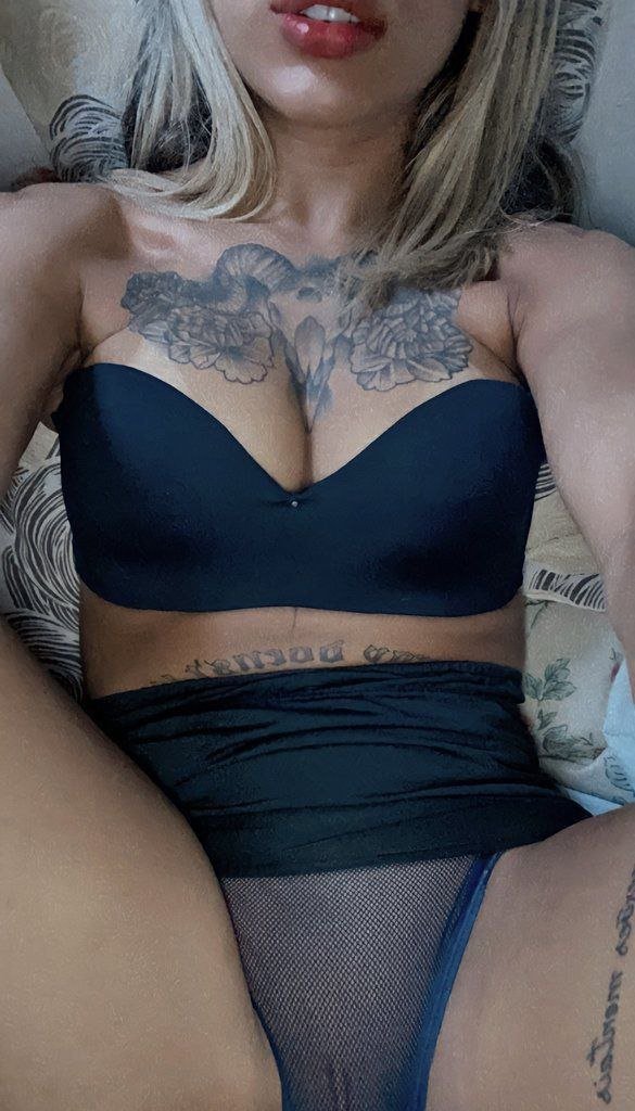 Blond Novinha From Fortaleza Leaking Her Naughty Secrets 15