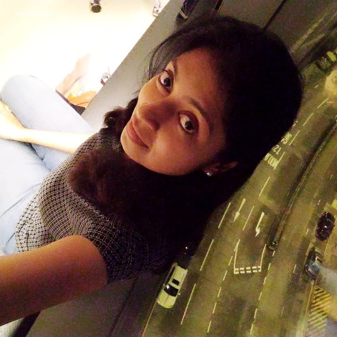 Indian Hussy Gets Her Face Flooded With Hot Sticky Cum 11