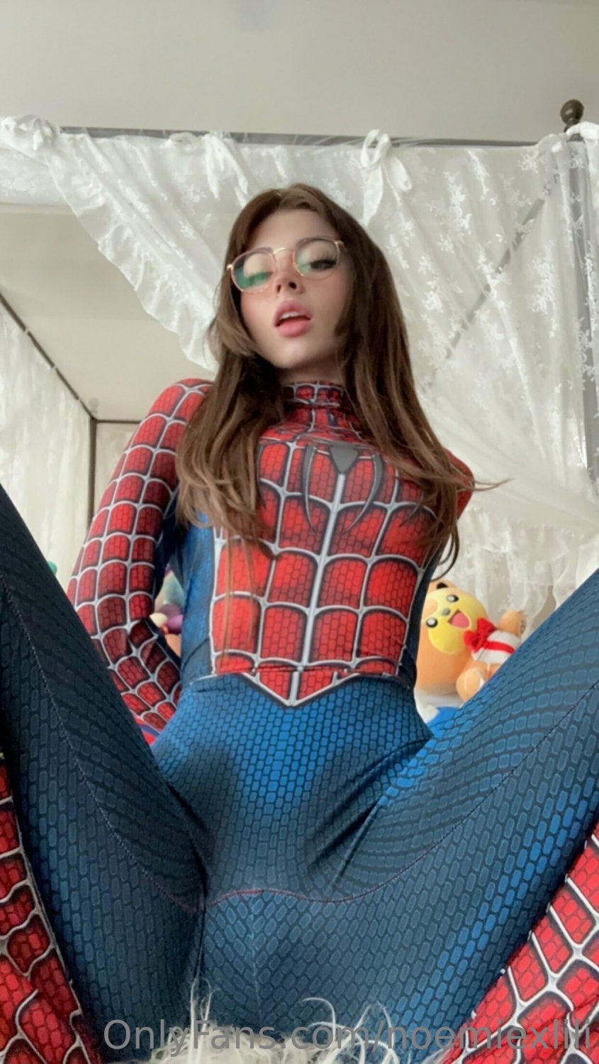 エモ・ベイブ・ベンズ・オーバー・アンド・テイクス・イット・ディープ・フォア・ザット・ハードコア・アナル・ラブ 39