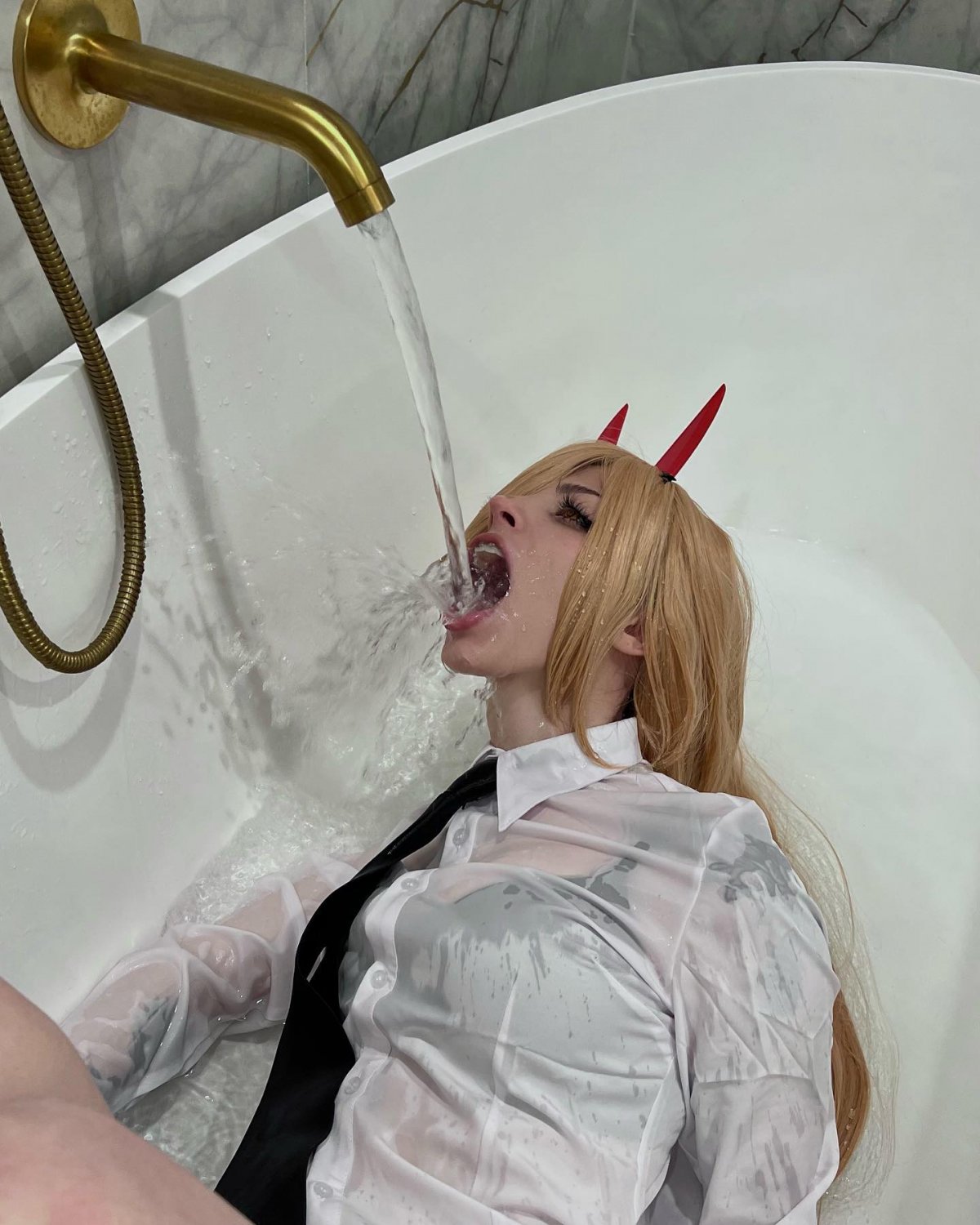 エモ・ベイブ・ベンズ・オーバー・アンド・テイクス・イット・ディープ・フォア・ザット・ハードコア・アナル・ラブ 59