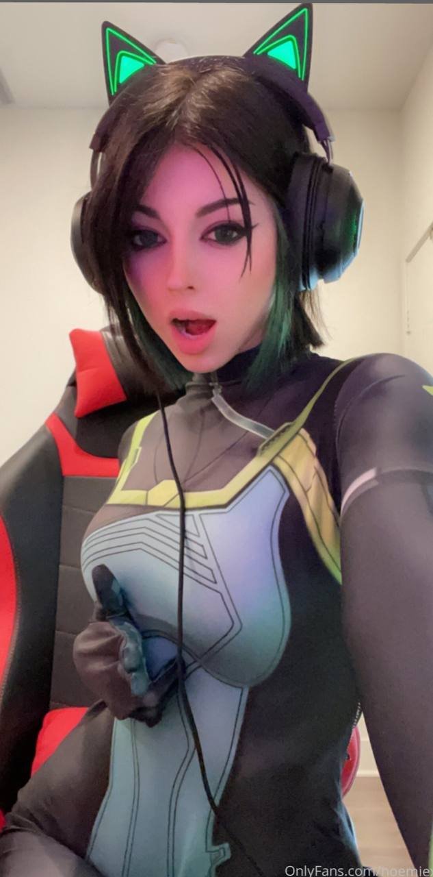 エモ・ベイブ・ベンズ・オーバー・アンド・テイクス・イット・ディープ・フォア・ザット・ハードコア・アナル・ラブ 72