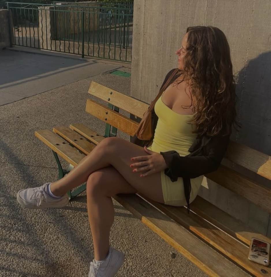 デリシャス・カレッジ・スラット・アリー — ウェット、タイト、アンド・ベッギング・フォア・アクション 16